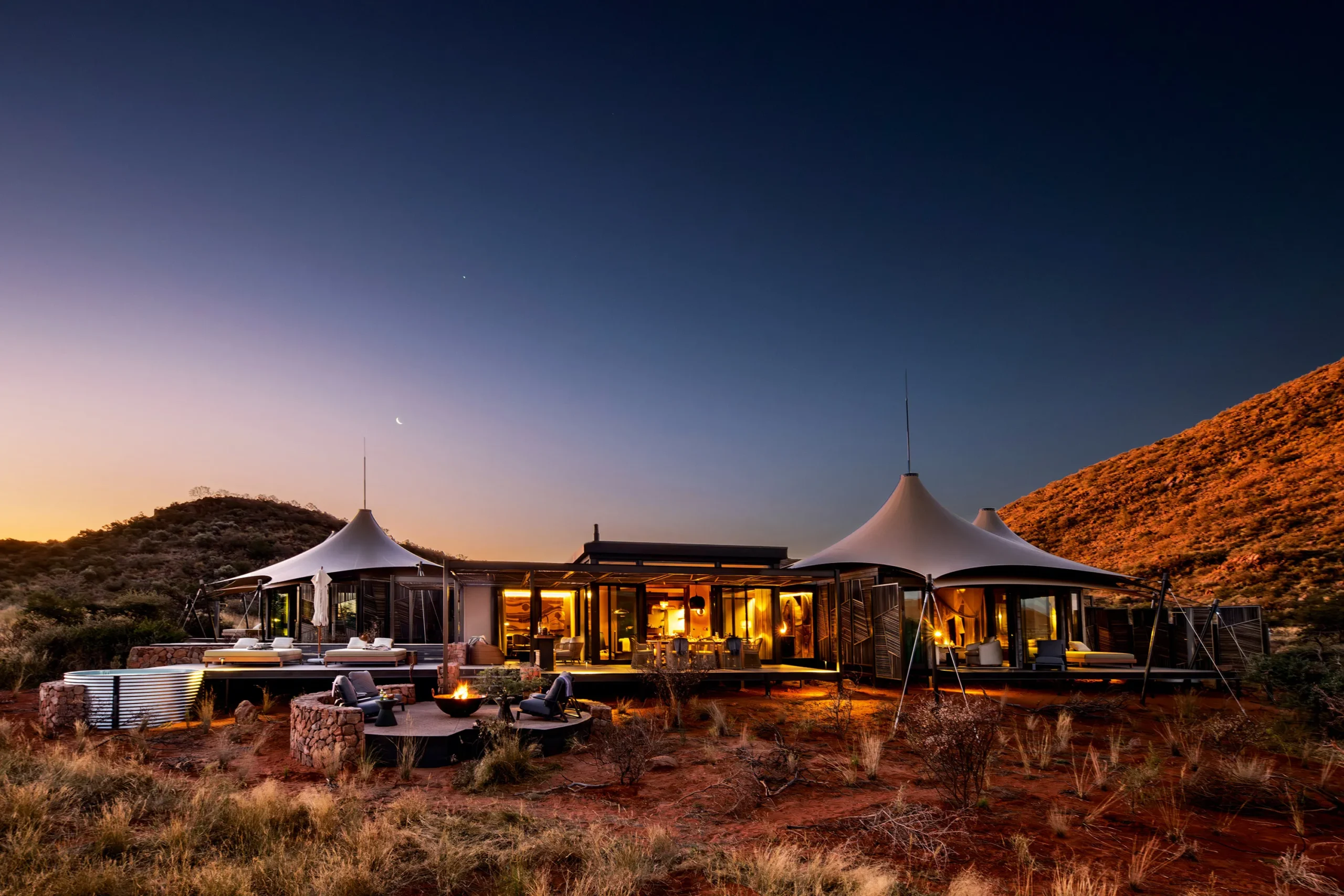 Top 10 Best Luxury African Safari Resorts & Lodges