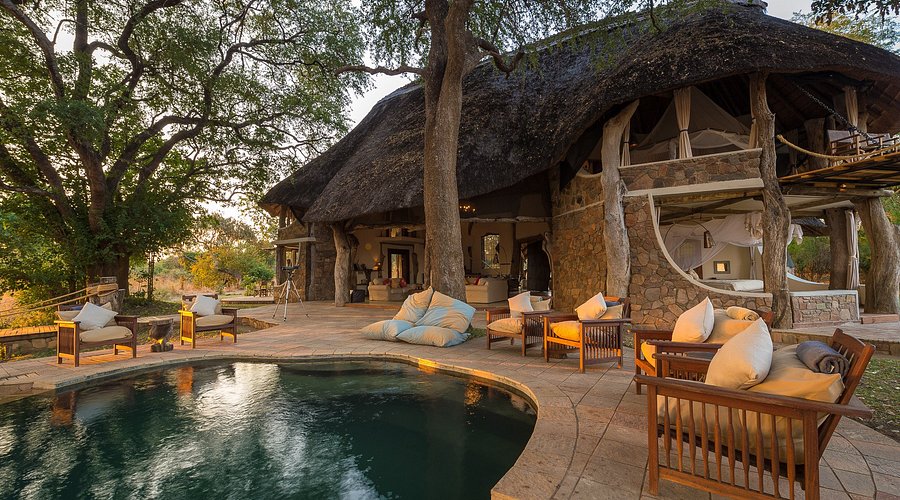 Top 10 Best South Luangwa Luxury Safari Lodges & Camps
