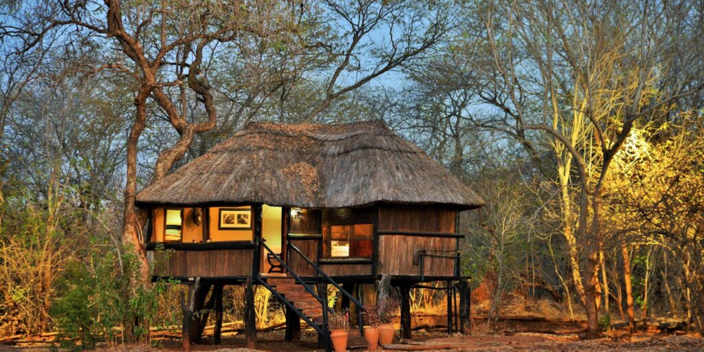 Top 10 Best Zimbabwe Luxury Safari Camps & Lodges