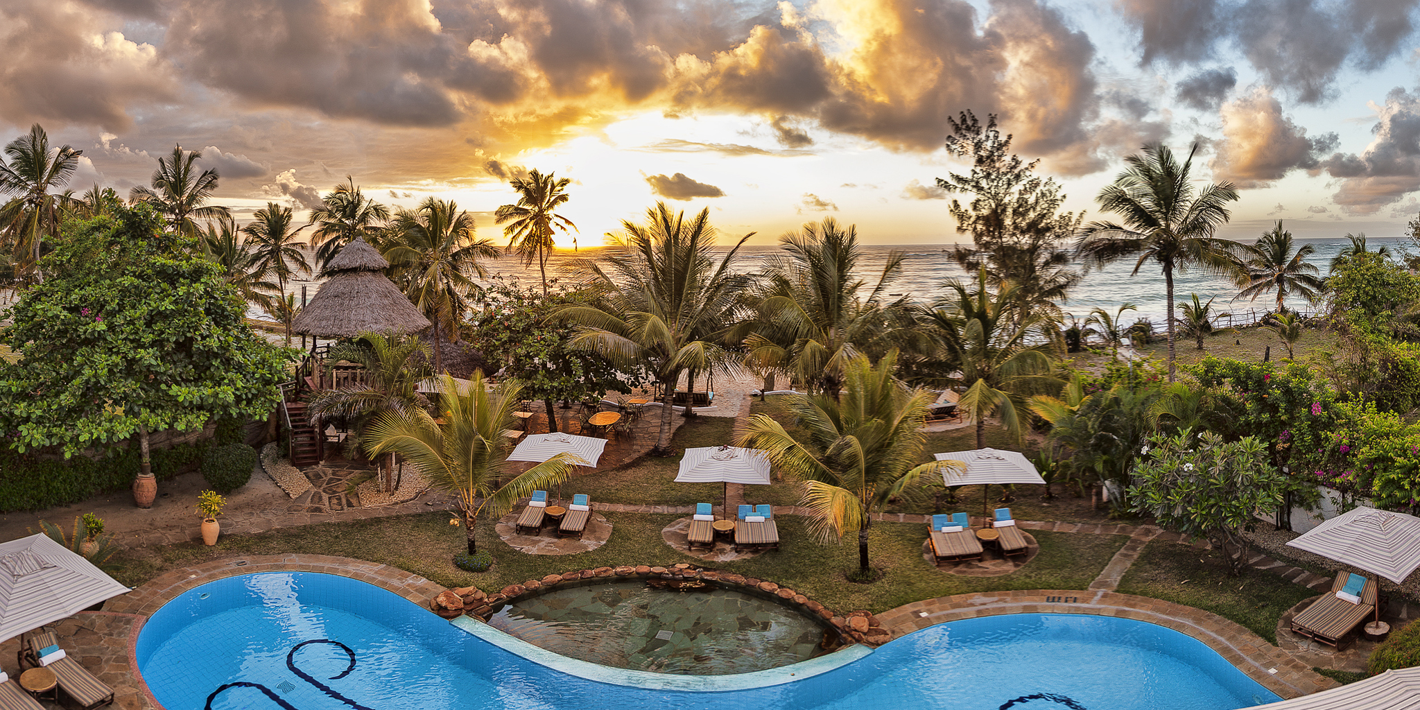 Top 10 Luxury Kenya Beach Resorts & Hotels