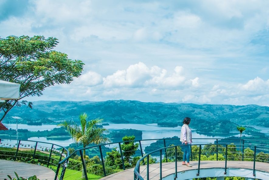 Eco-Lodge Reviews at Lake Bunyonyi: Local's Guide with kids