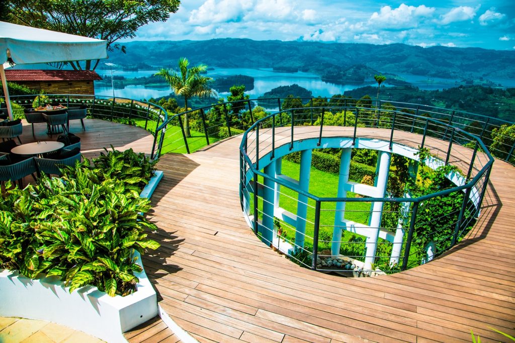 Eco-Lodge Reviews at Lake Bunyonyi: Local's Guide with kids