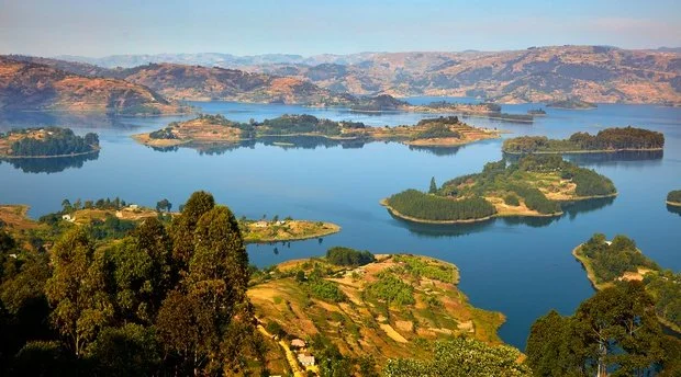Eco-Lodge Reviews at Lake Bunyonyi: Local’s Guide with kids