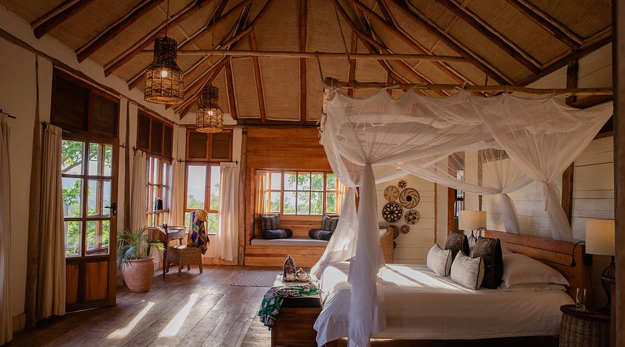 Kyambura Gorge Lodge