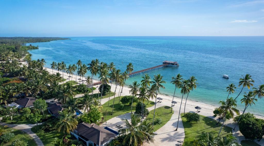 9-Day Best of Tanzania Safari and Zanzibar Beaches