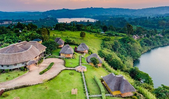 Are there luxury safari lodges in Uganda and how do they compare with other countries?