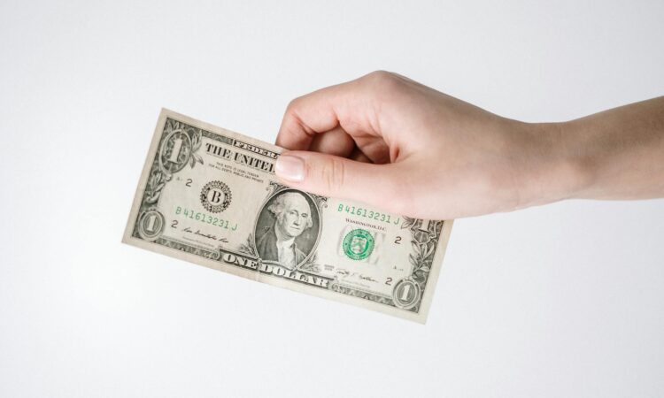 What is the tipping culture in Uganda?