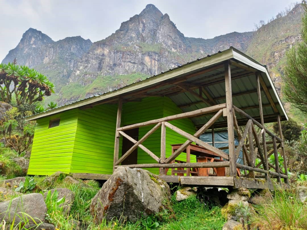 Rwenzori Mountains Kilembe Trail Climbing Itinerary (8–10 Days)